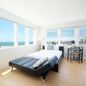 Studio mit Kingsize-Bett und mit Ozeanblick